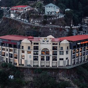 The Solitaire Resort By Lawrence Hotels